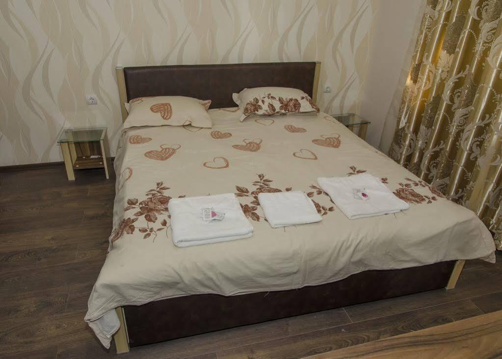 Guest House Anelim Veliko Tŭrnovo Eksteriør bilde